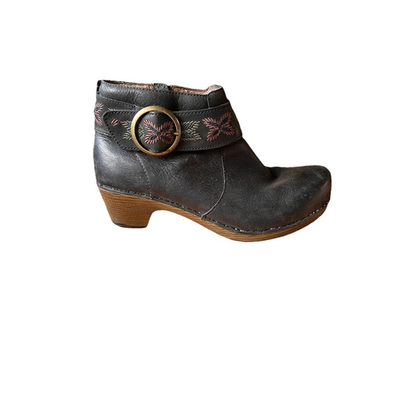 Dansko Shoes - Dansko Maria Ankle Clog Boots Black Leather Embroidered Strap EU 39 US 8.5